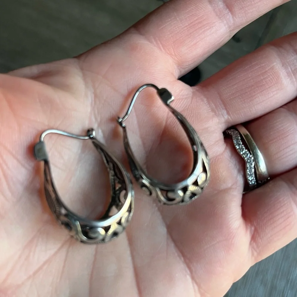 Silpada NLA! RARE! Antique Filigree .925 Silver Tear Drop hoop Earrings - Picture 6 of 9